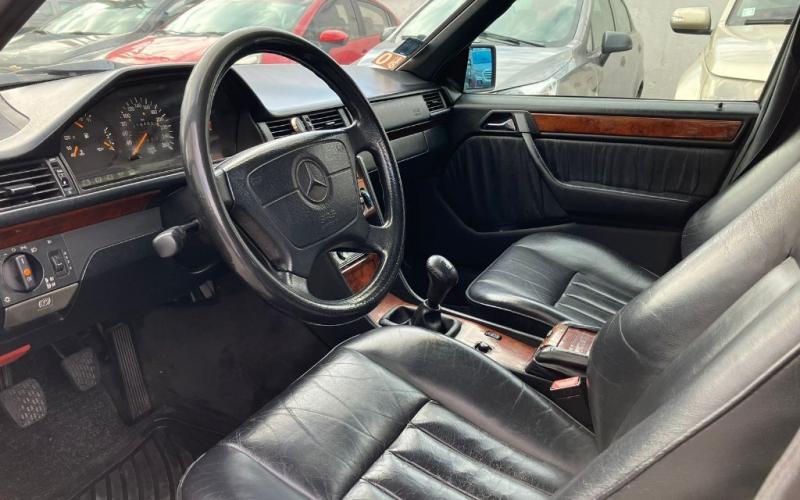 Mercedes Benz