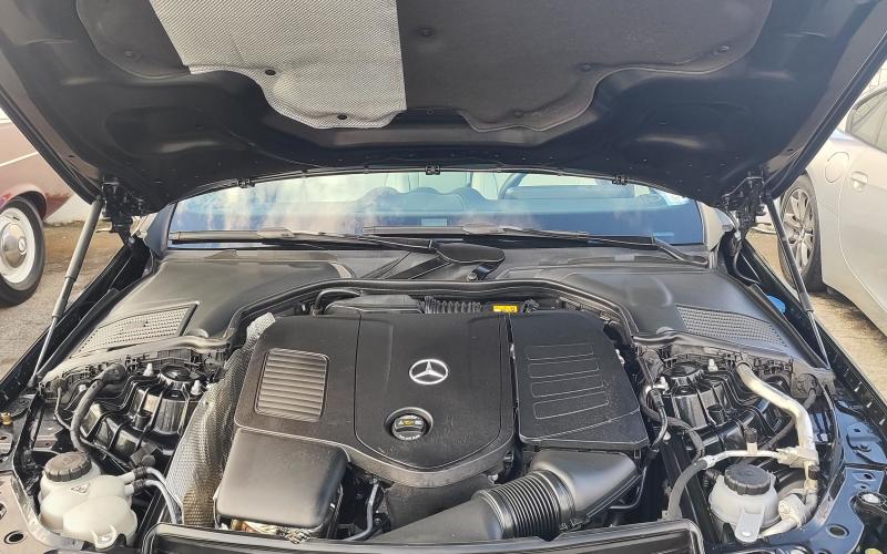 Mercedes Benz