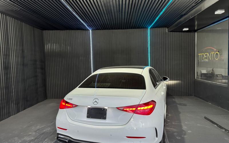 Mercedes Benz