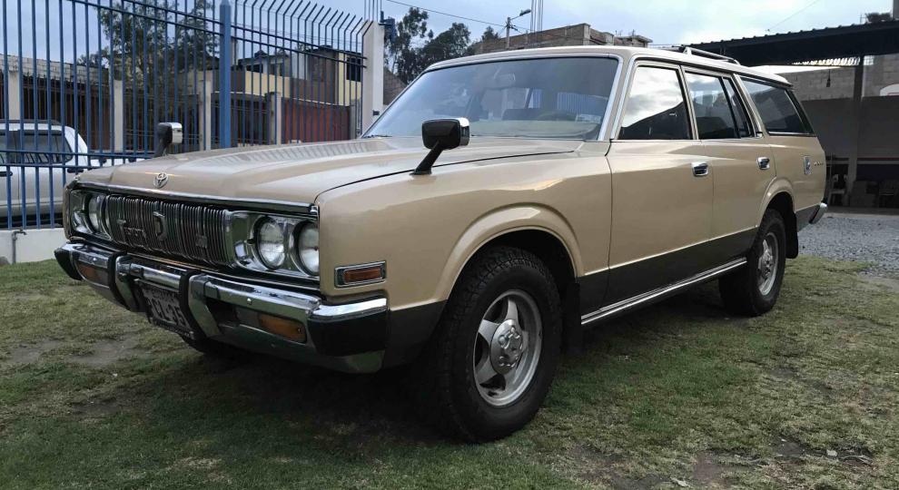 Toyota crown 1975