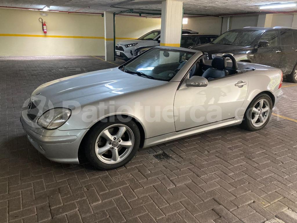 Mercedes Benz—™ SLK 320