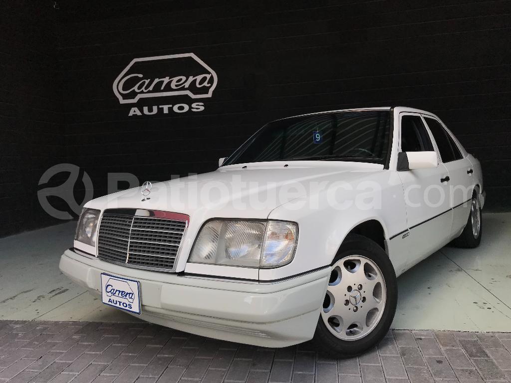 Mercedes Benz—™ E320