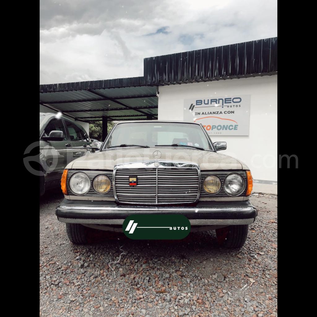 Mercedes Benz—™ 300D Turbo Diesel