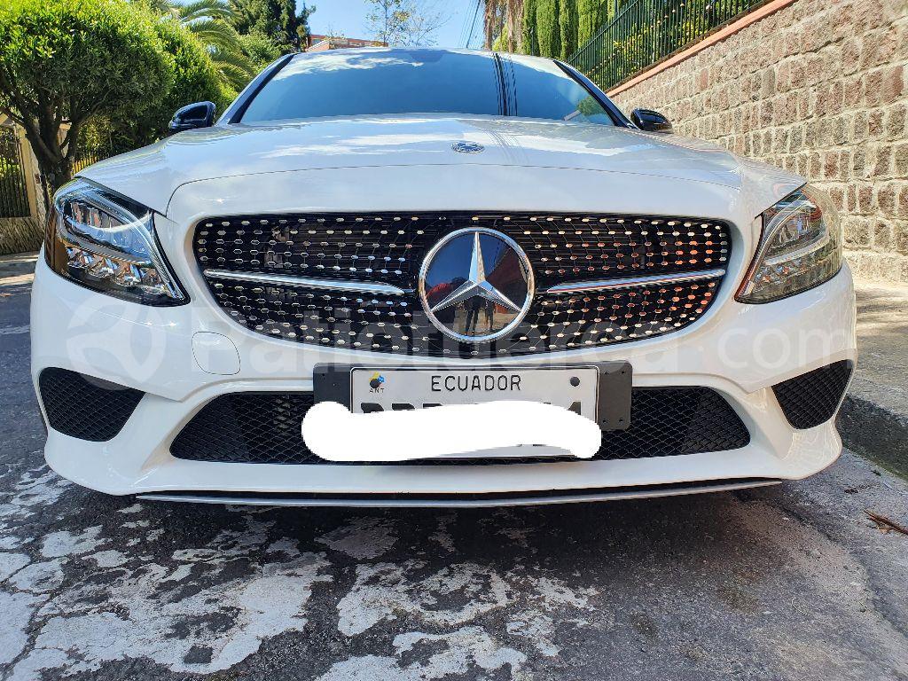 Mercedes Benz—™ C200 KIT ESTETICO AMG
