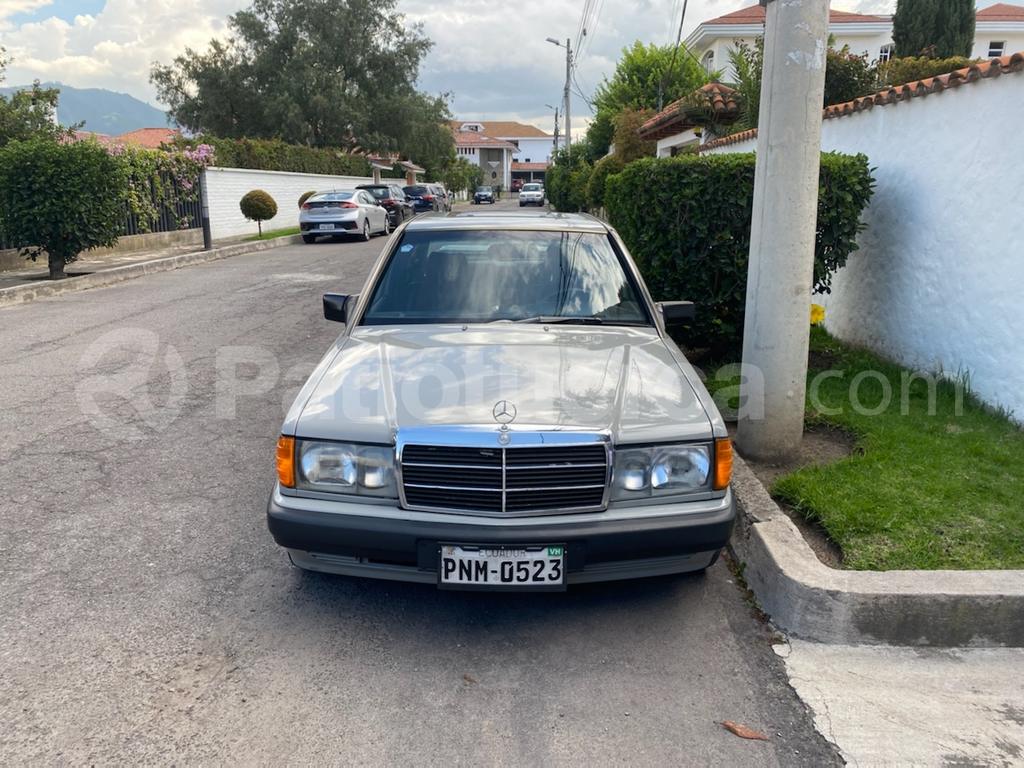 Mercedes Benz—™ 190E