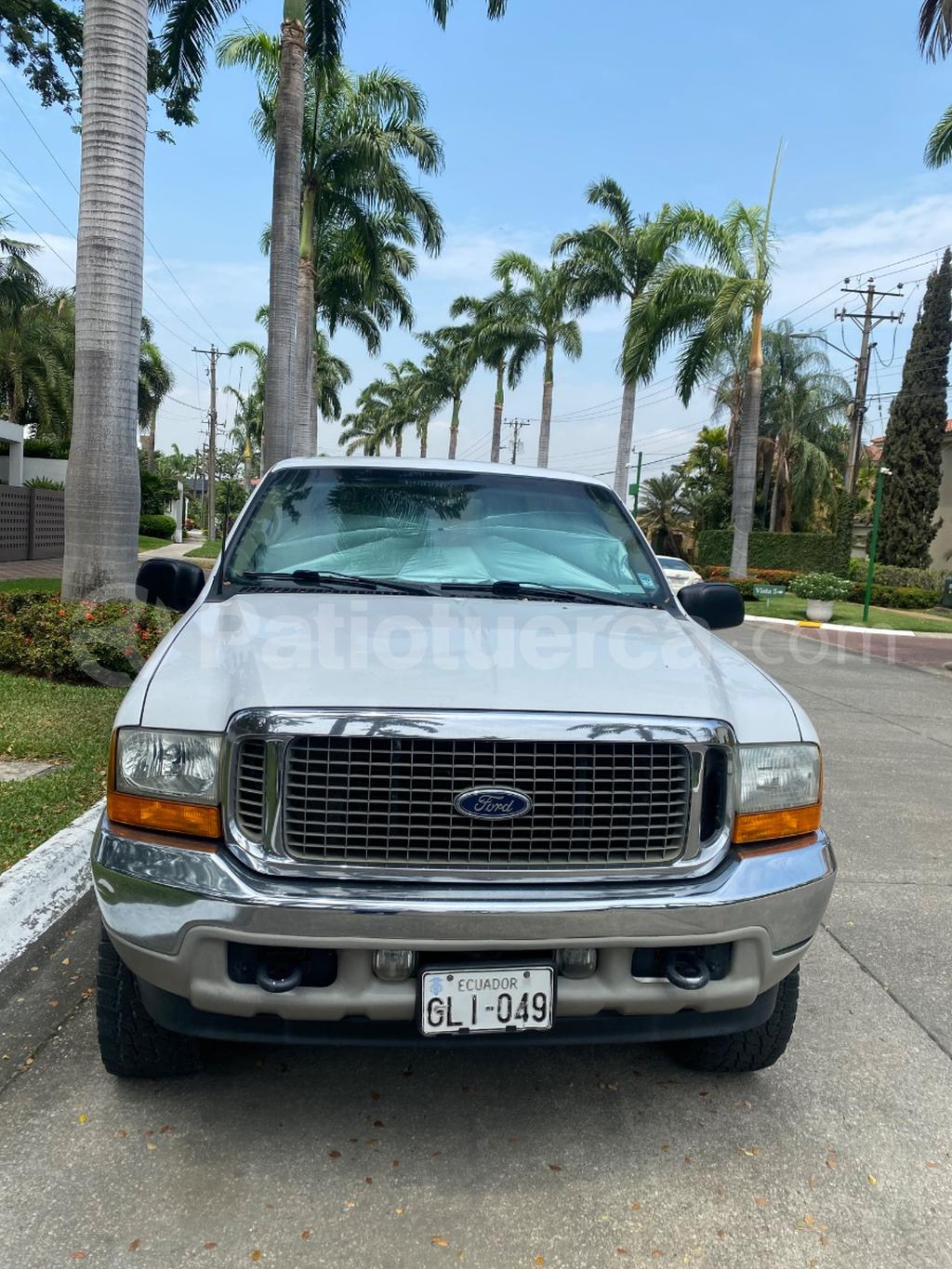 Ford Excursion 2001