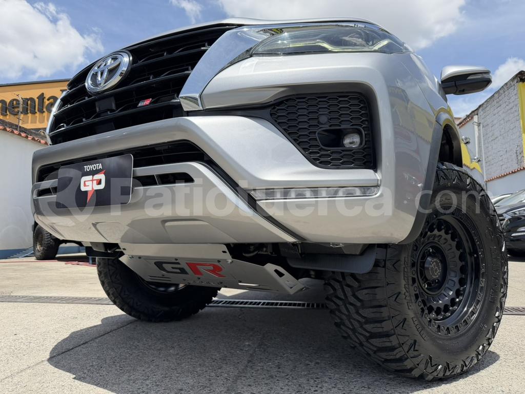 Toyota Fortuner 4.0 2022