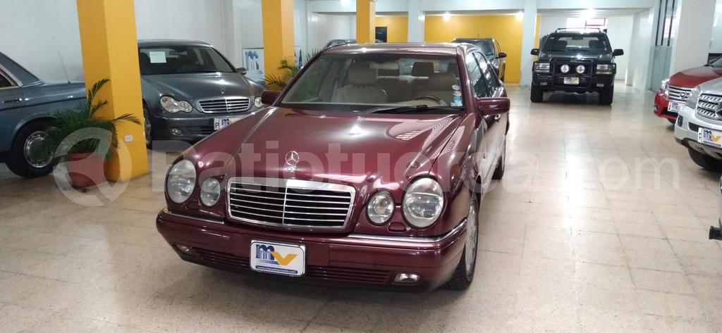 Mercedes Benz—™ C320