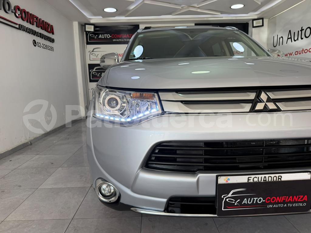 Mitsubishi Outlander 2014