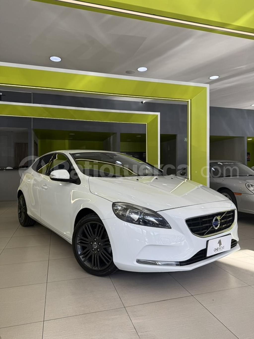 Volvo V40 2014