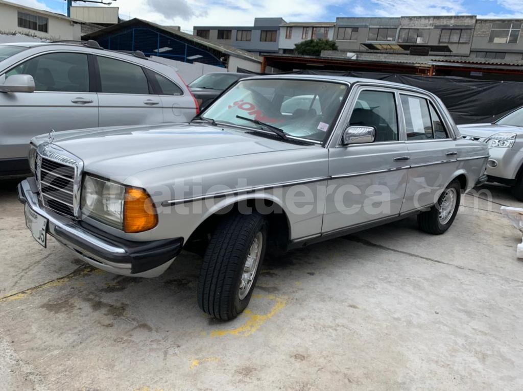 Mercedes Benz 250 1979