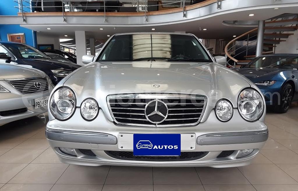Mercedes Benz—™ E320