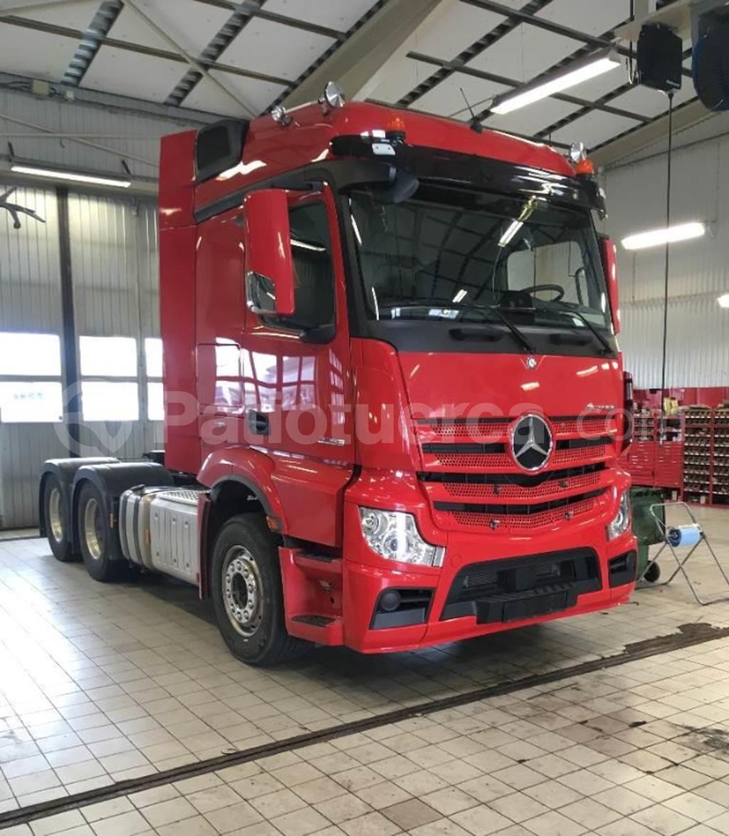 Mercedes Benz—™ 3353