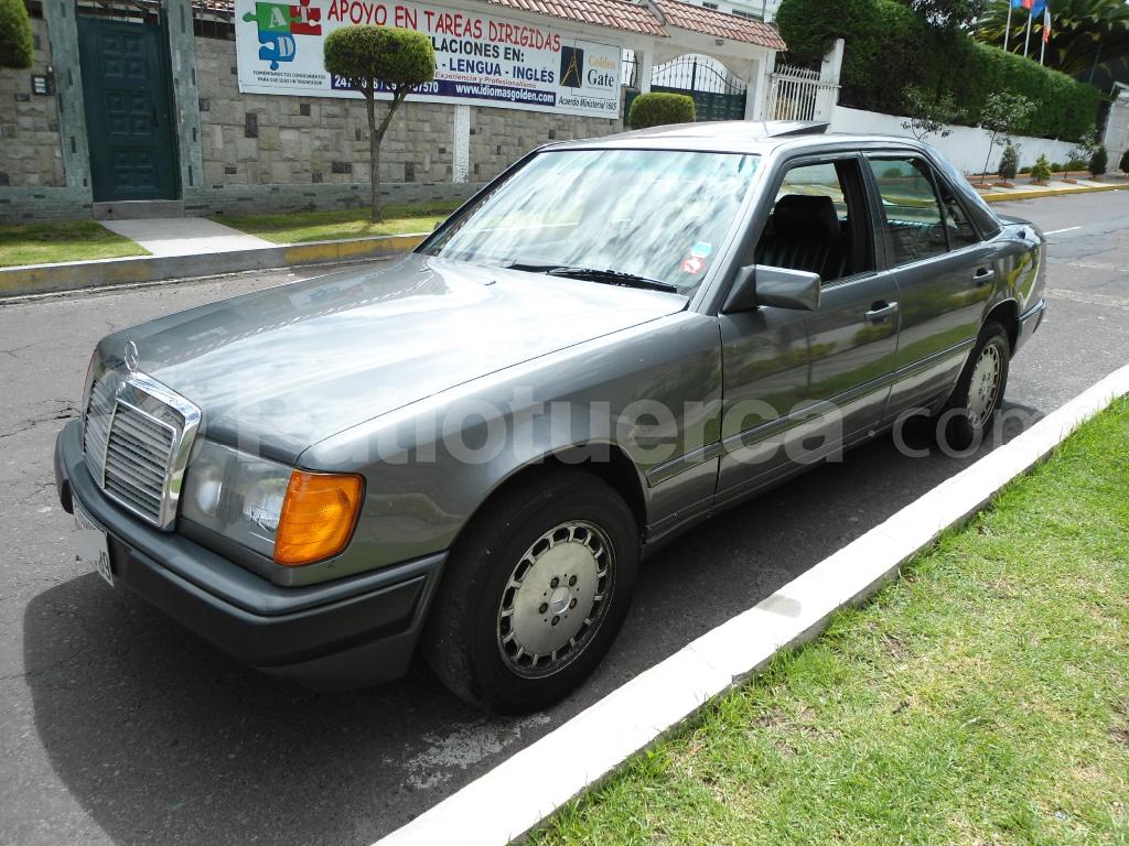 Mercedes Benz—™ 200