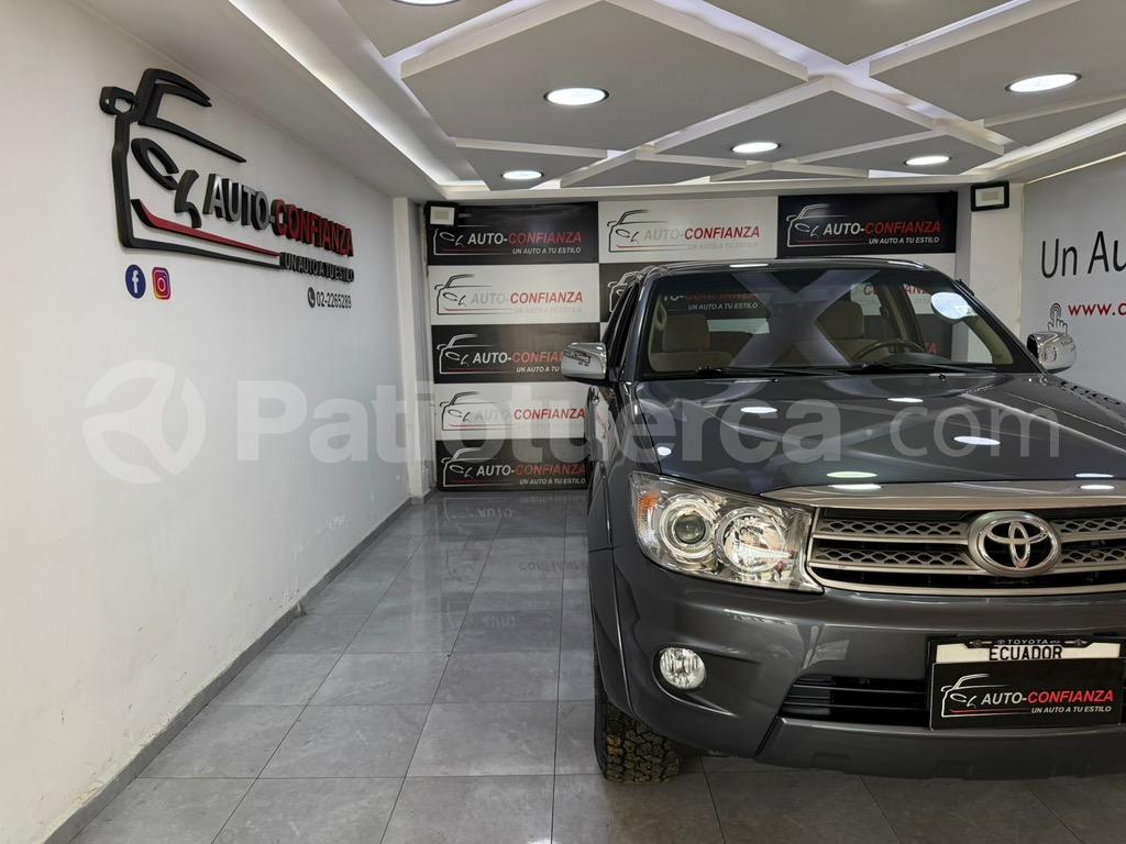 Toyota AWT FORTUNER 2011
