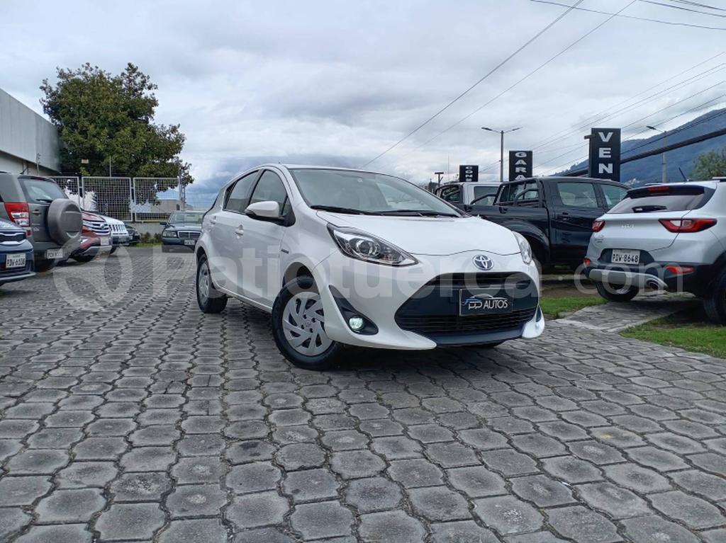 Toyota Prius C Sport 2020