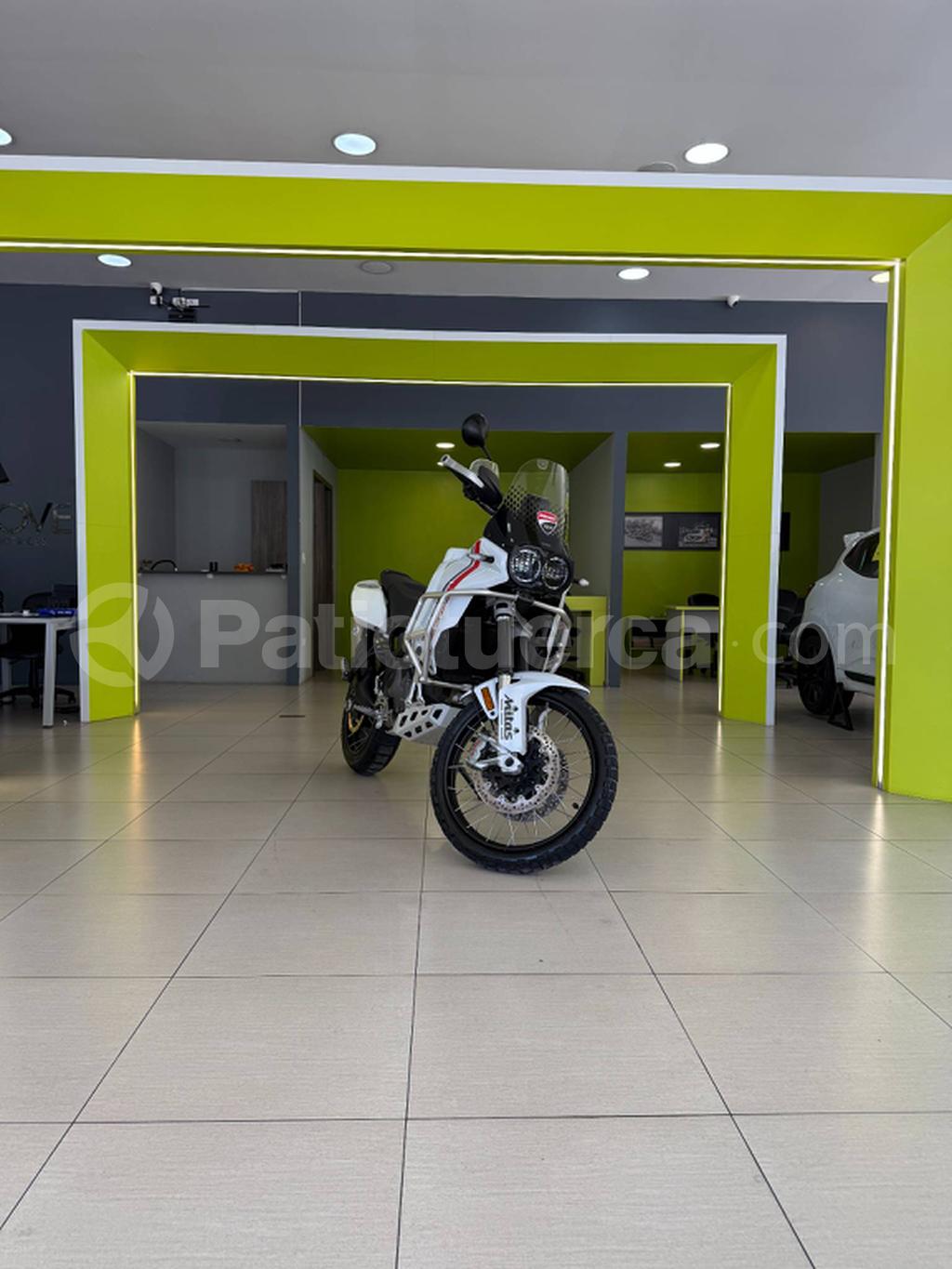 Ducati DesertX 2023