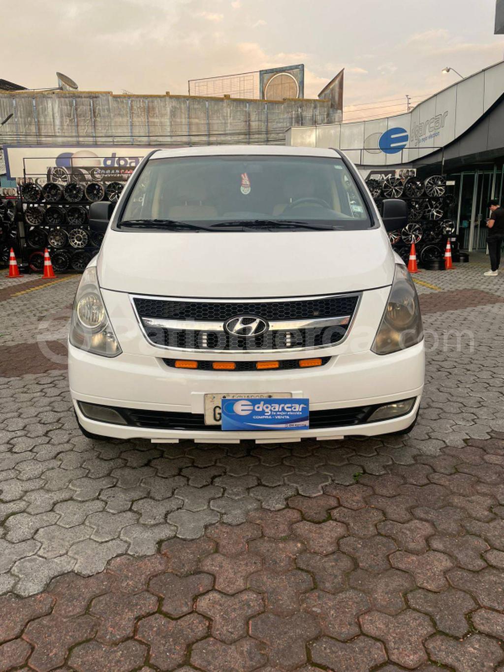 Hyundai H1 12 pasajeros 2013