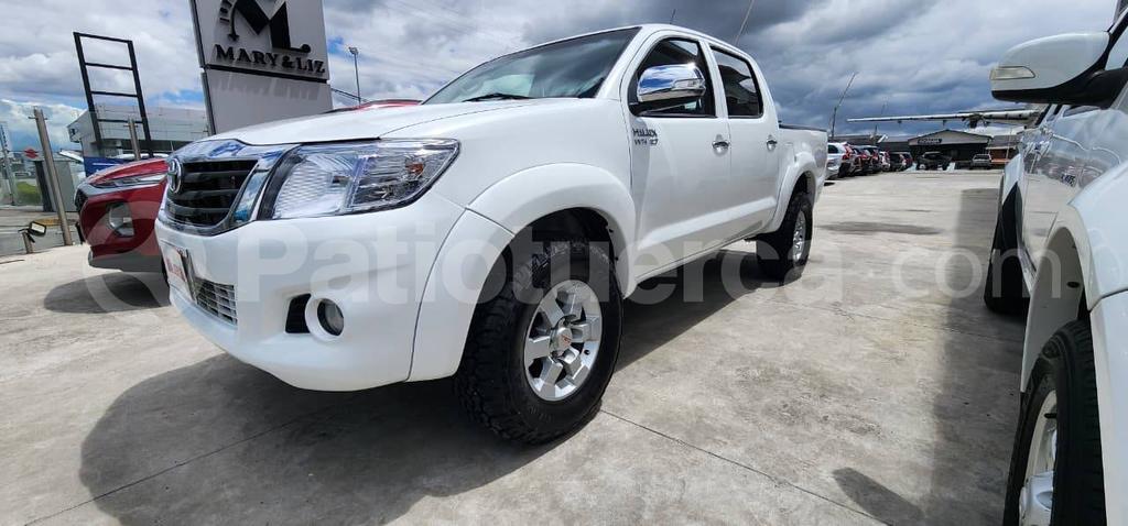 Toyota TOYOTA	NEW HILUX SR 2.7 CD 4X4 2015