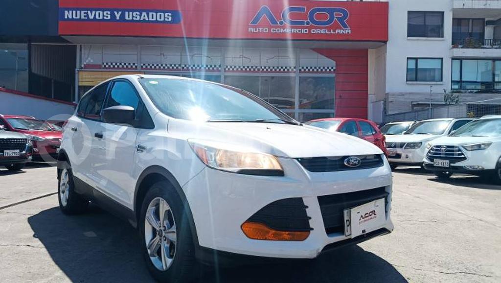 Ford Escape S 2014