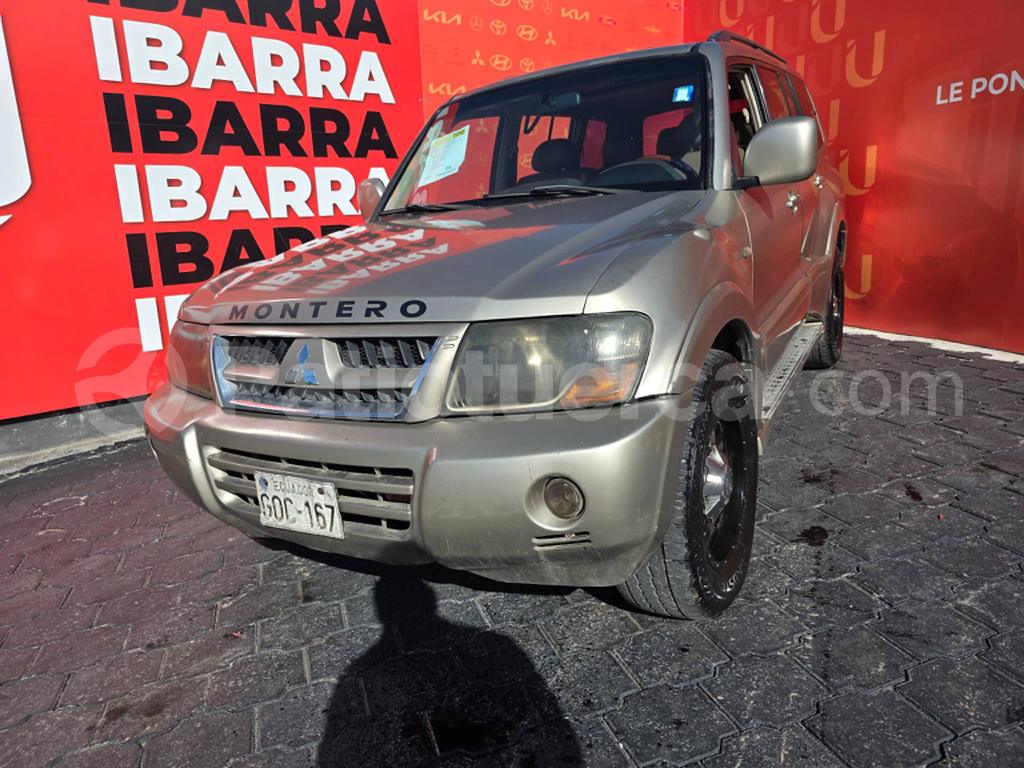 Mitsubishi Montero 2005