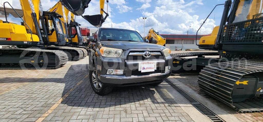 Toyota 4Runner SR5 2013