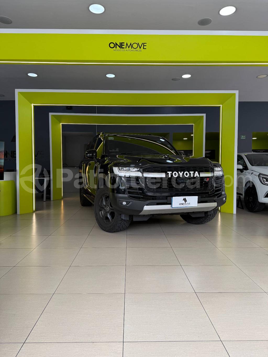 Toyota Land Cruiser 300 2022