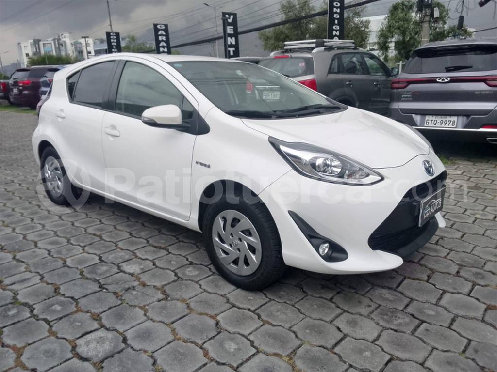 Toyota Prius C Sport 2020