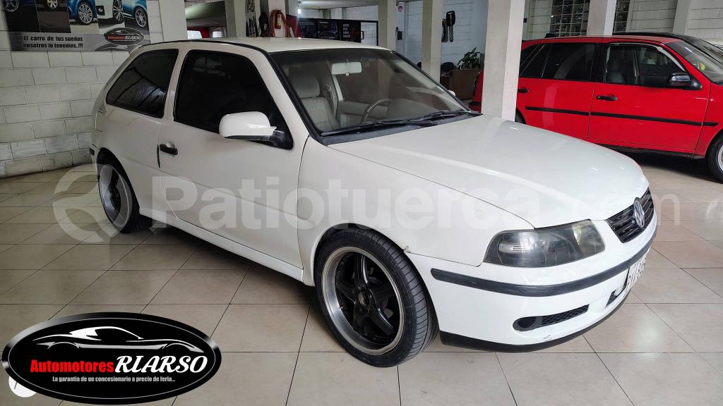 Volkswagen Gol Confortline 1.8 2002