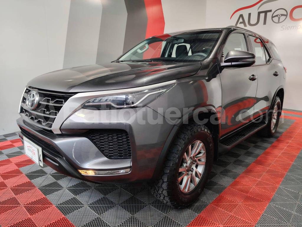Toyota Fortuner 2.7