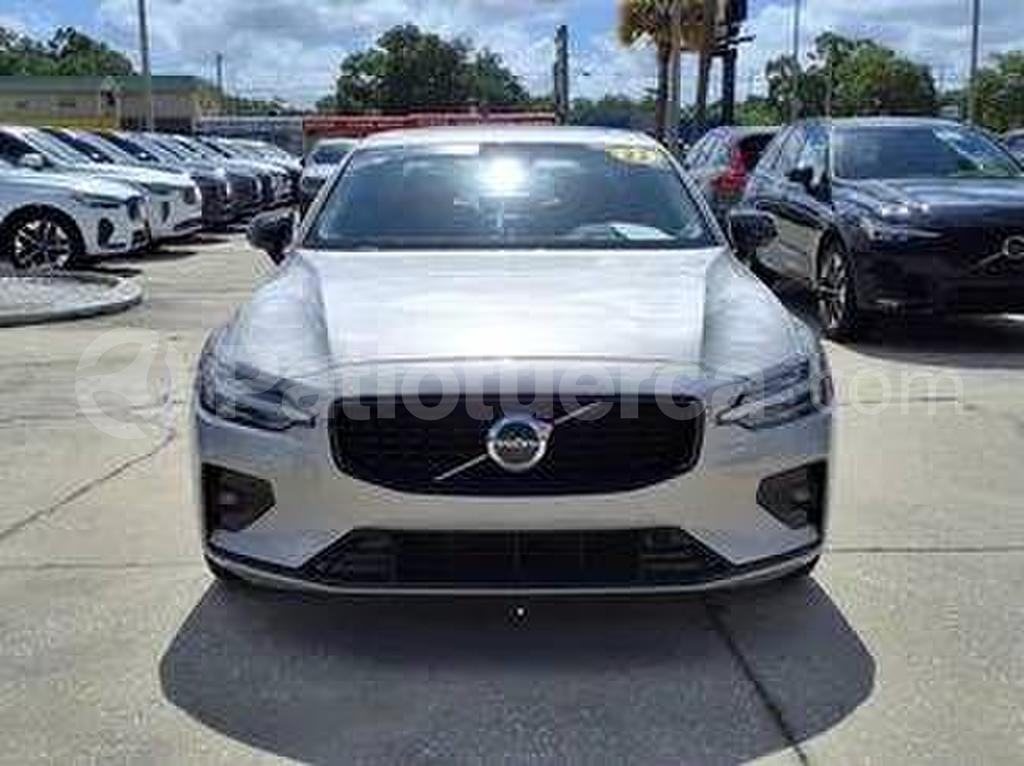 Volvo S60 2023