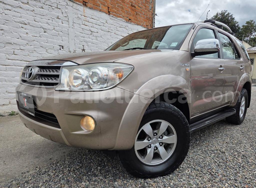 Toyota Fortuner 2010