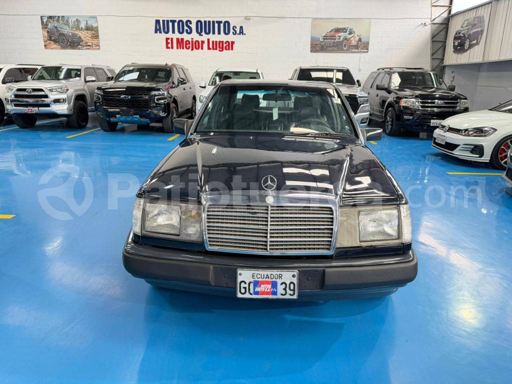 Mercedes Benz 300E 1985