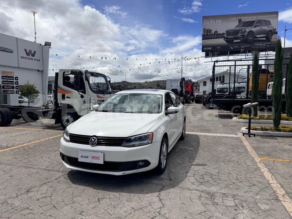 Volkswagen New Jetta 2013
