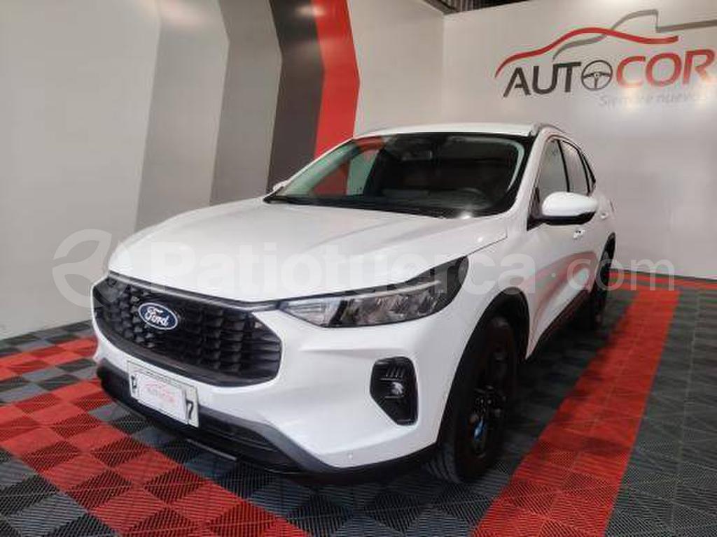 Ford Escape Titanium 2025