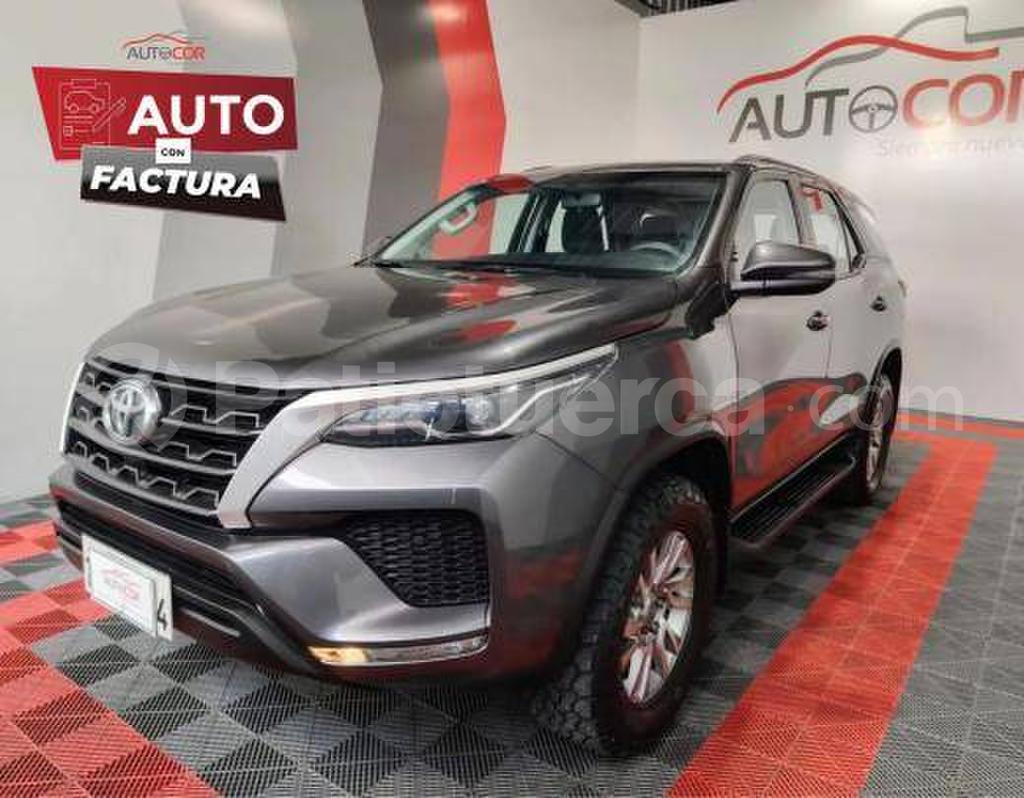 Toyota Fortuner 2024