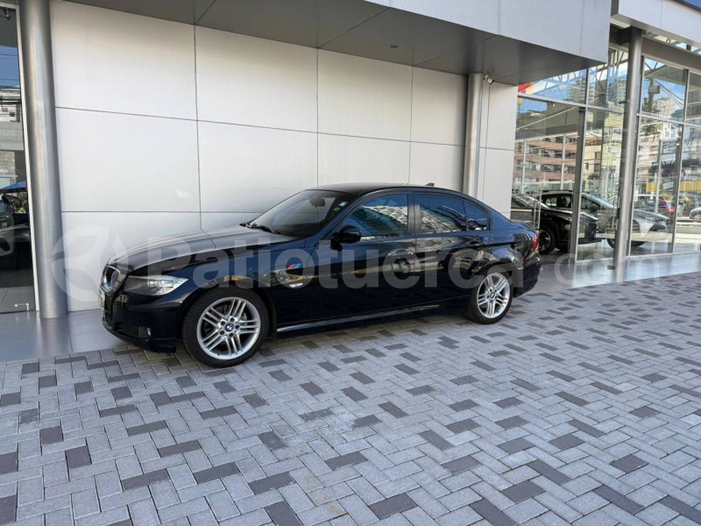 BMW 320i 2011