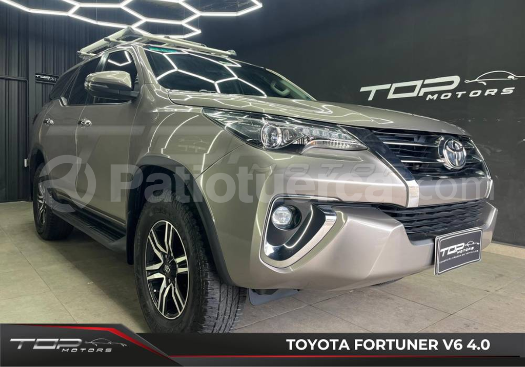 Toyota Fortuner 4.0 2021