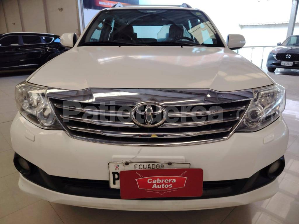 Toyota Fortuner 4.0 2015