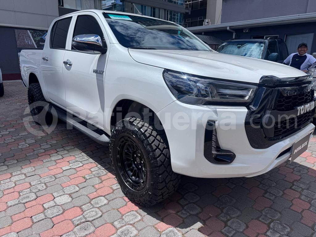 Toyota Hilux CD 4x2 2027