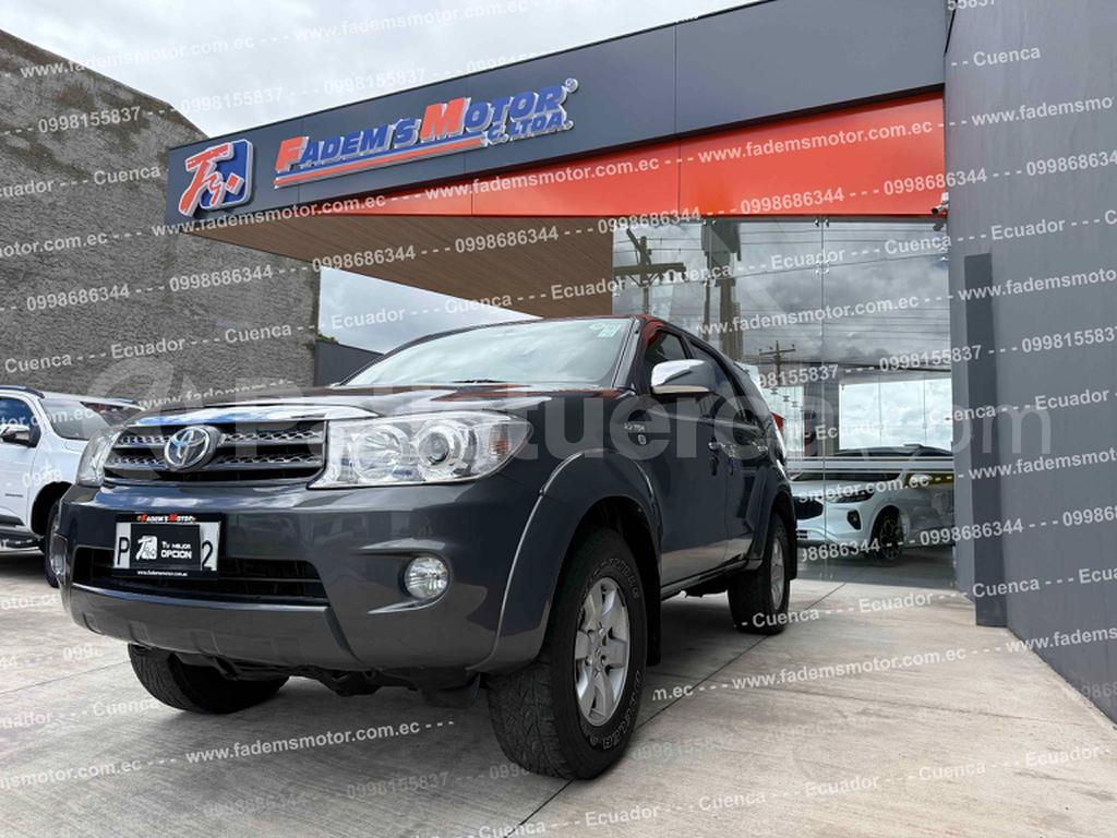 Toyota AWT FORTUNER 2011