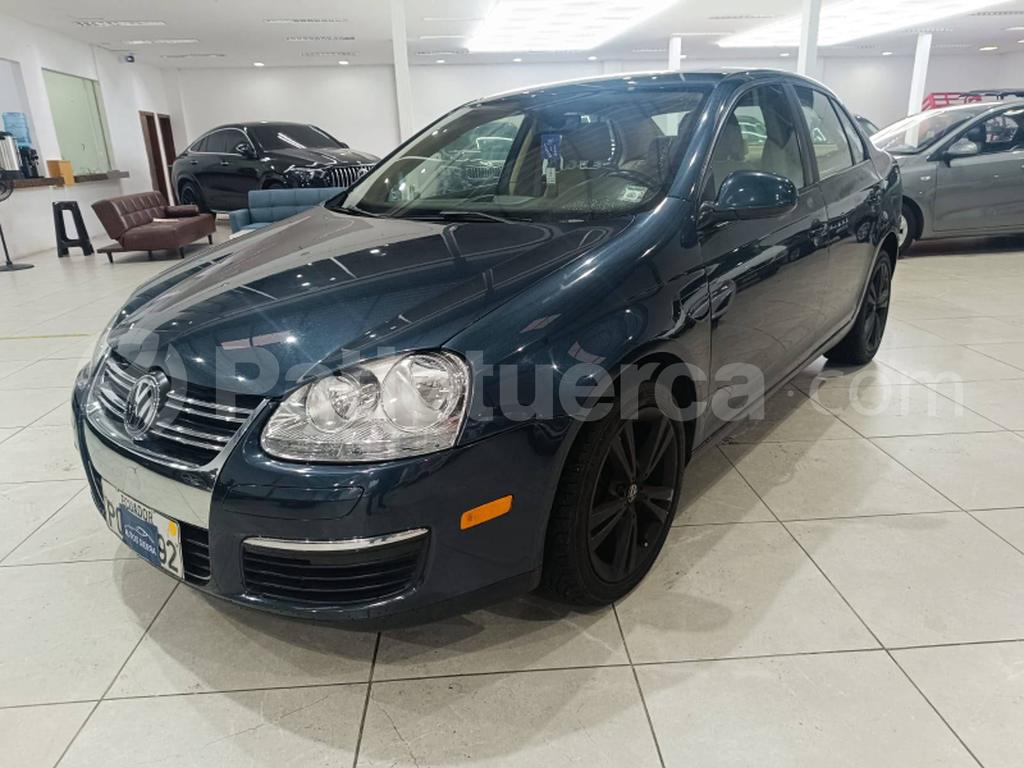 Volkswagen Bora Style Active 2.5 4P 2006