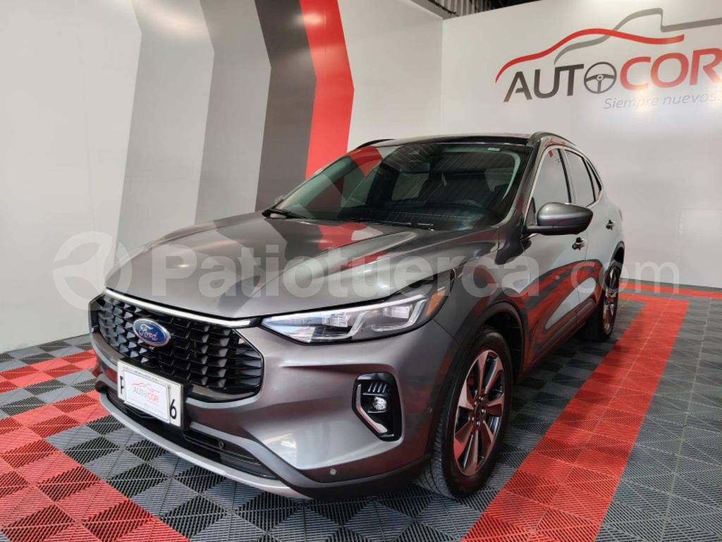 Ford Escape Titanium 2023