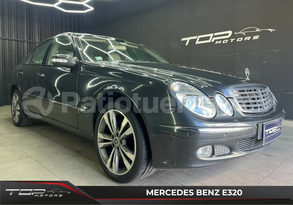 Mercedes Benz E320 2003