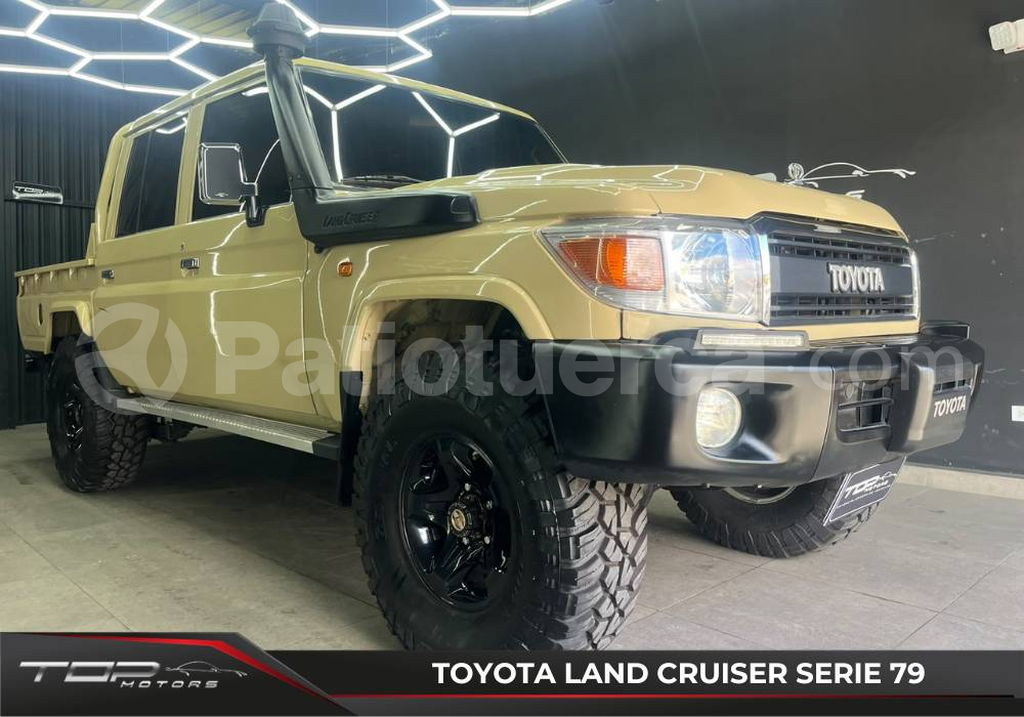 Toyota Land Cruiser 79