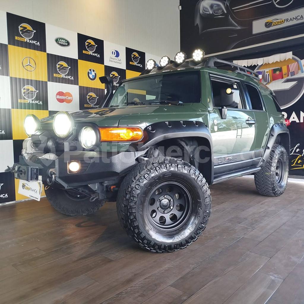 Toyota FJ Cruiser