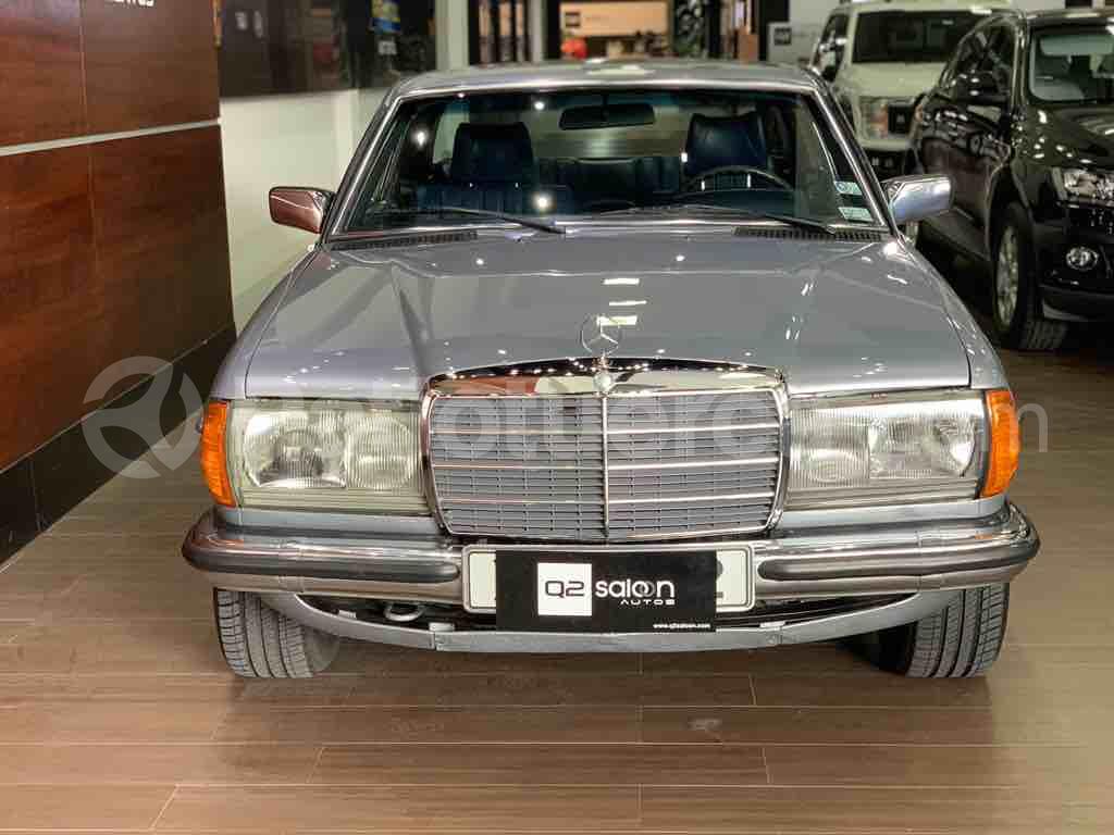 Mercedes Benz—™ 280CE