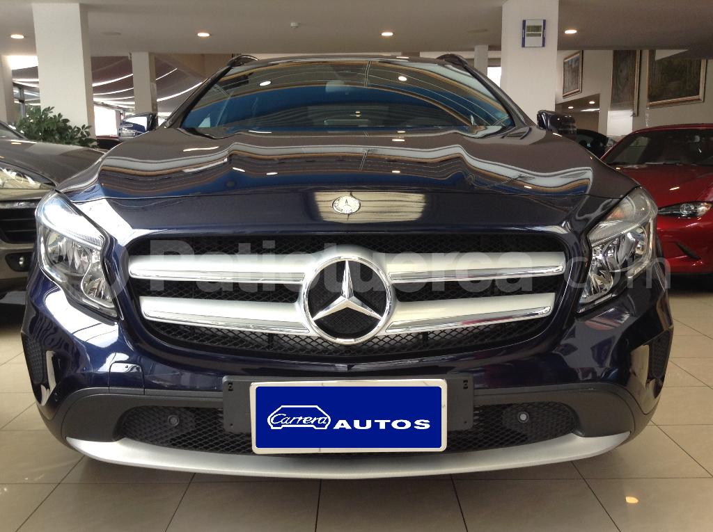 Mercedes Benz—™ GLA 200