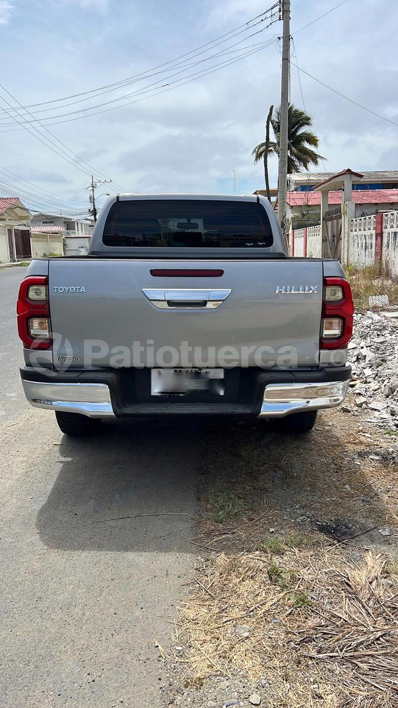 Toyota Hilux CD 4x2 2023