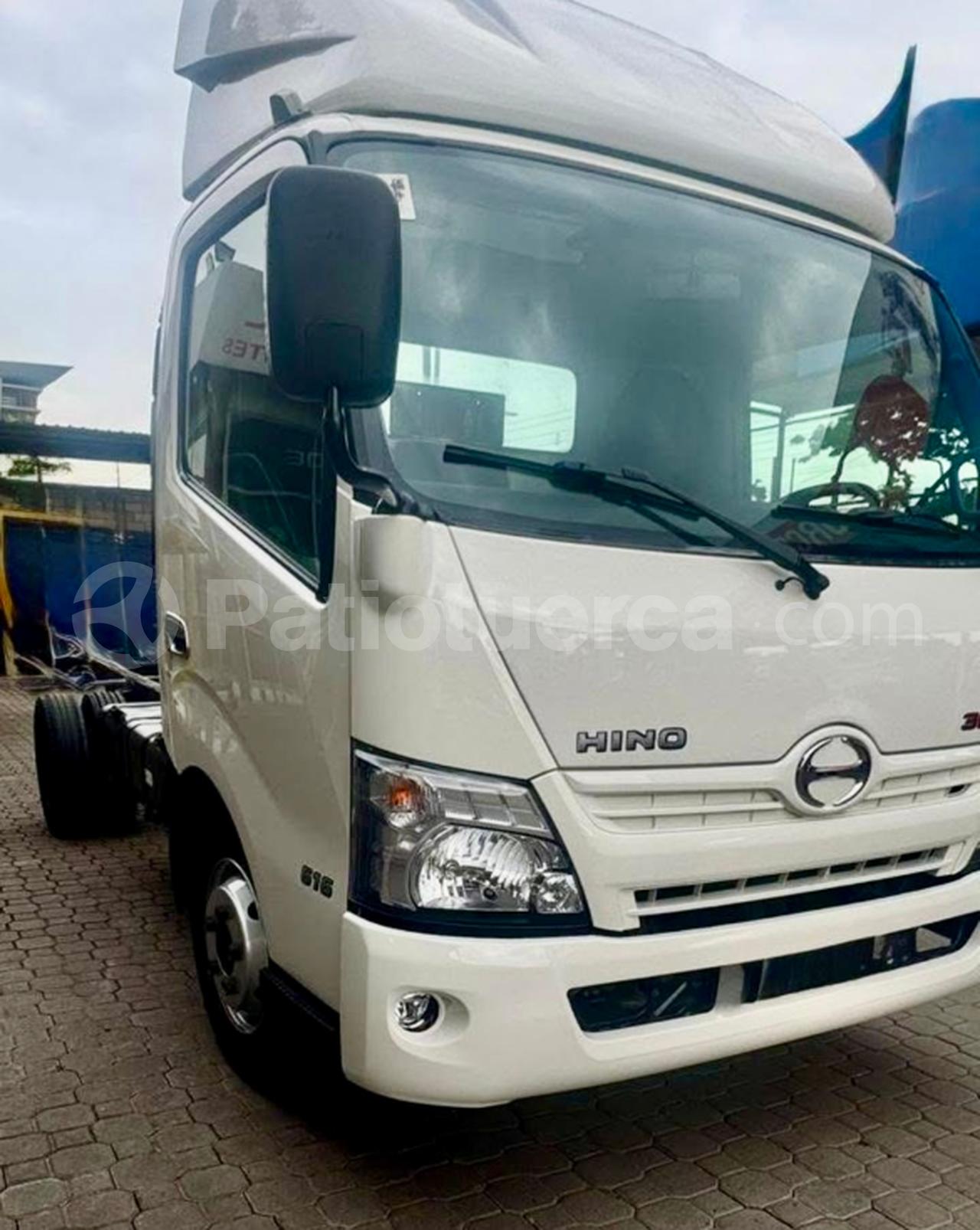 Hino 616 2020